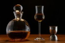 bourbon tasting home essentials